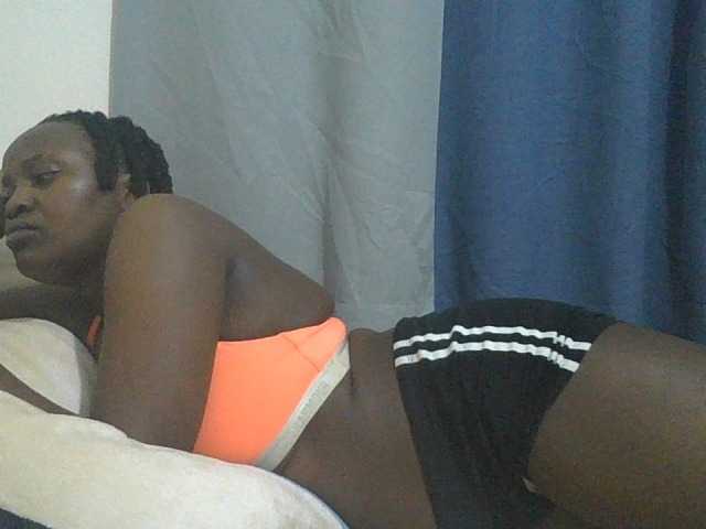 SweetOmma live cam on BongaCams