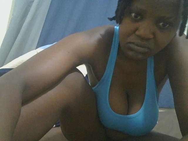 SweetOmma live cam on BongaCams