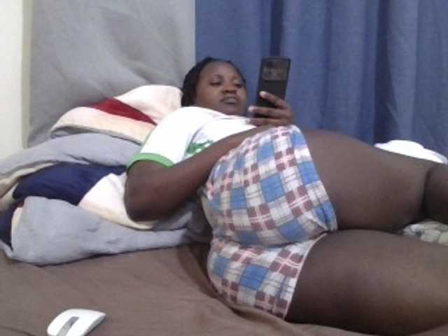 SweetOmma live cam on BongaCams