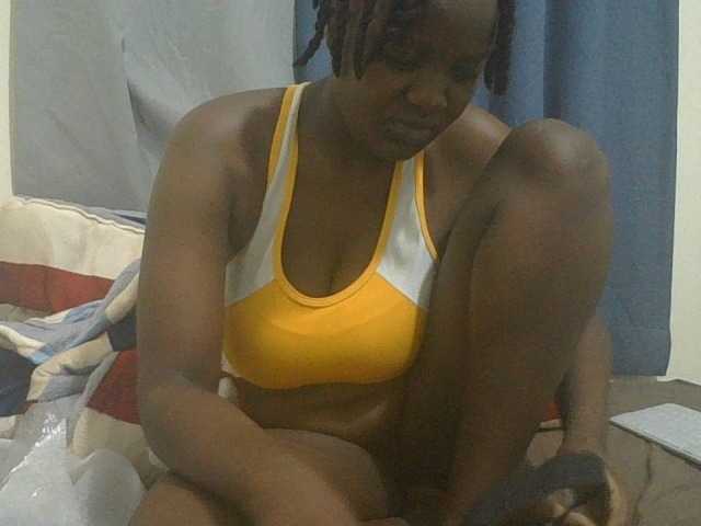 SweetOmma live cam on BongaCams