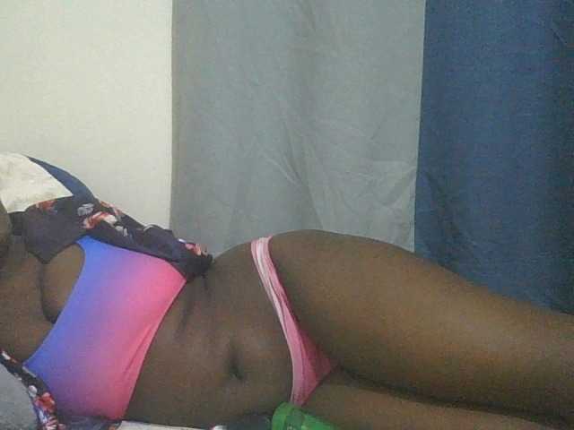 SweetOmma live cam on BongaCams