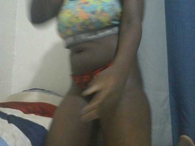 SweetOmma, en vivo ahora en BongaCams