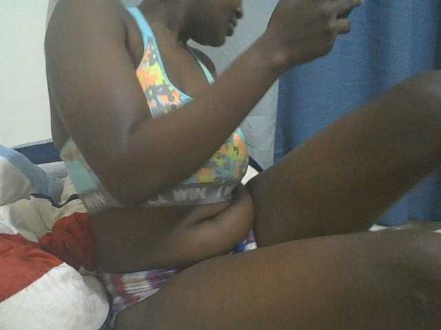 SweetOmma, en directo ahora en BongaCams
