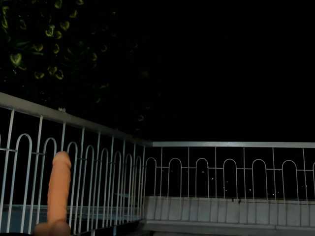 SaraLennoxx live cam on BongaCams
