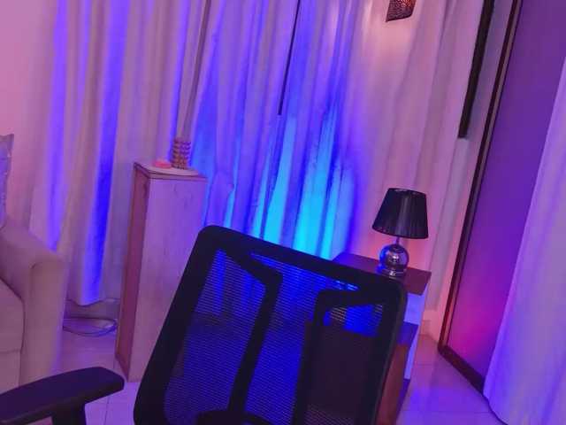 SaraLennoxx live cam on BongaCams