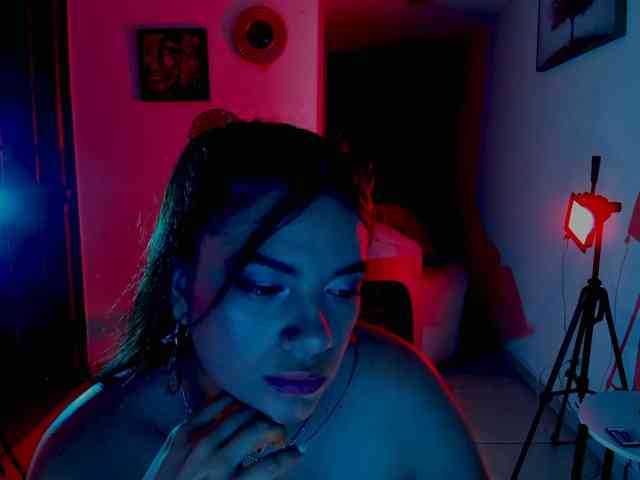 SaraLennoxx Live Webcam on BongaCams