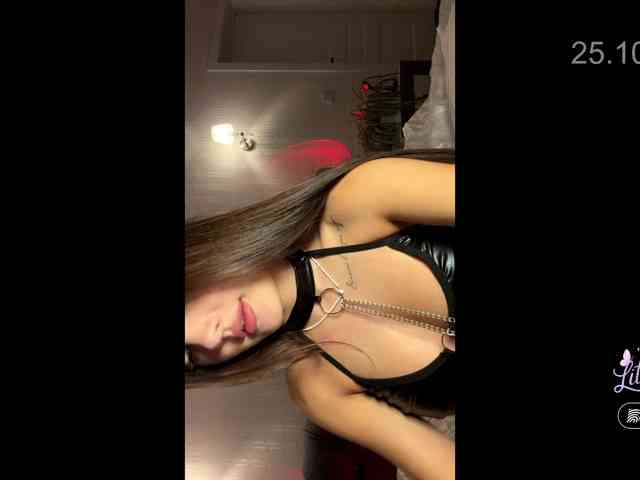 Model: teenmia