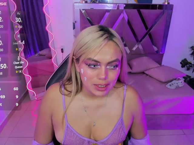 LAINEY-TAY live cam on BongaCams
