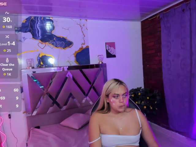 LAINEY-TAY live cam on BongaCams