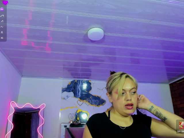 LAINEY-TAY live cam on BongaCams