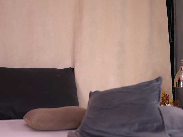 Mireilleveil live cam