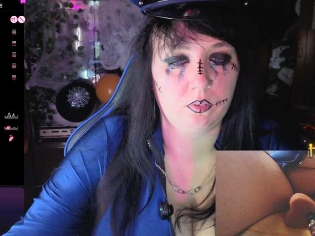 leonessleon live cam on BongaCams