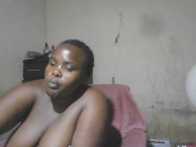 Sexybigboobz