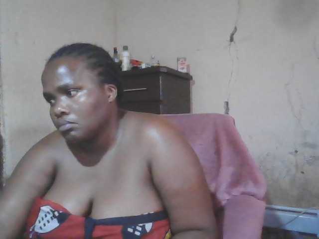Sexybigboobz, live now on BongaCams