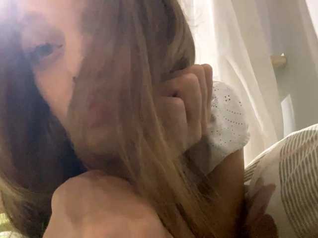 Evelnova, en vivo ahora en BongaCams