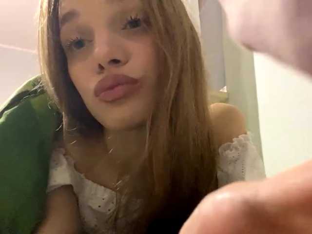 Evelnova live cam on BongaCams