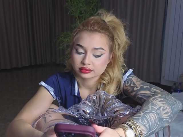 NataliaViper live cam preview