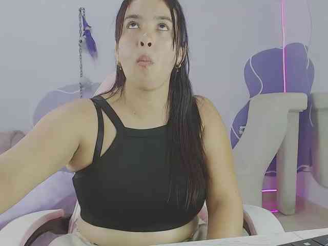MaddycurvyScarletmh
