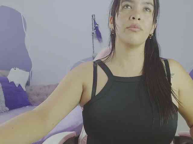 MaddycurvyScarletmh