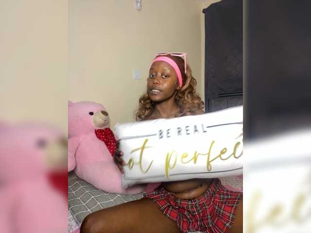 BlackbirdPretty live cam on BongaCams