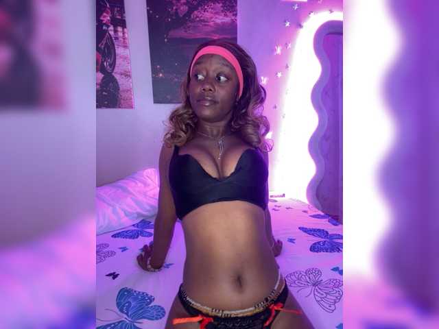 BlackbirdPretty live cam on BongaCams