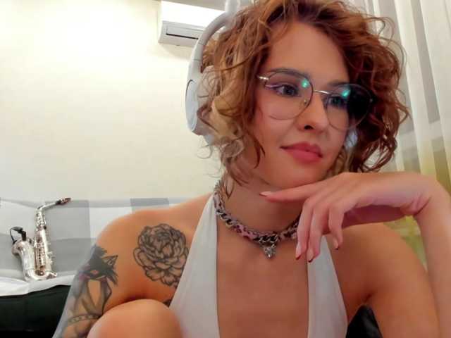 CarlHigson live cam on BongaCams