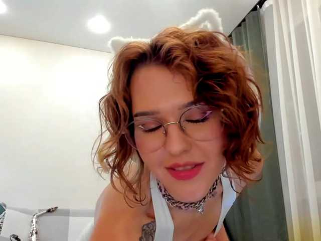 CarlHigson live cam on BongaCams