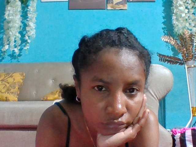 Nanciah live cam on BongaCams