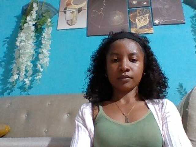 Nanciah live cam on BongaCams