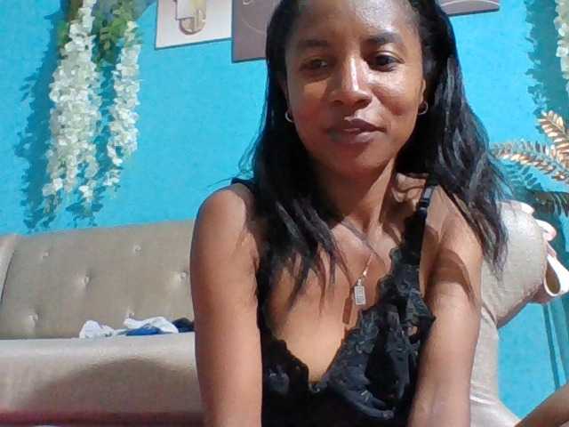 Nanciah live cam preview