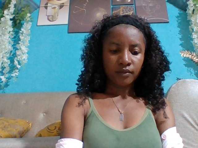 Nanciah live cam on BongaCams