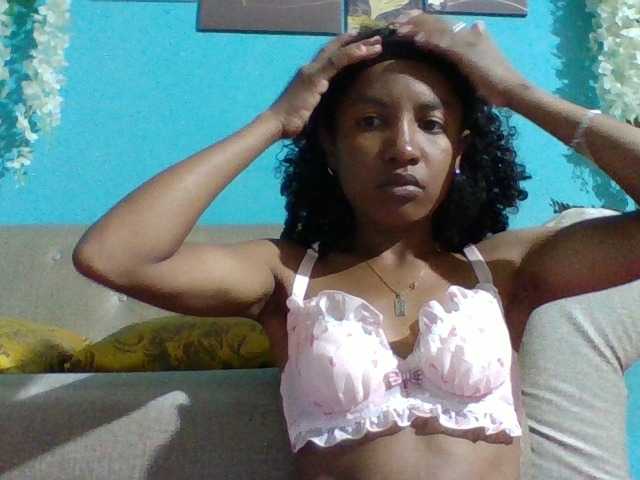 Nanciah live cam on BongaCams