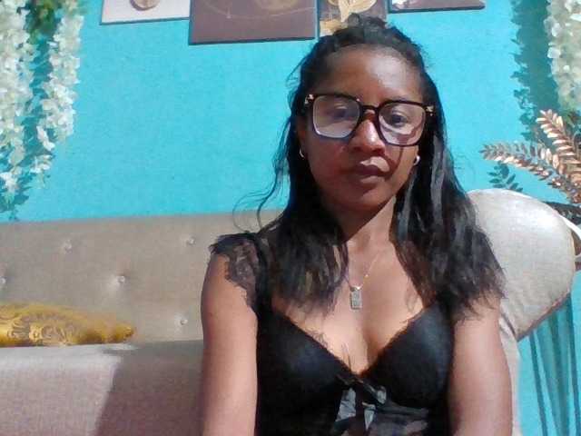 Nanciah, en vivo ahora en BongaCams