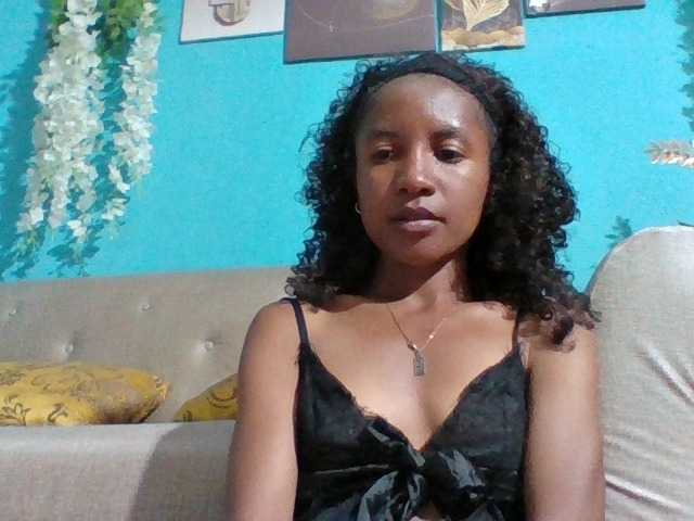 Nanciah live cam on BongaCams