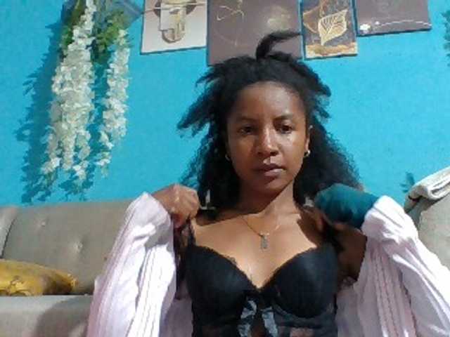 Nanciah in webcam