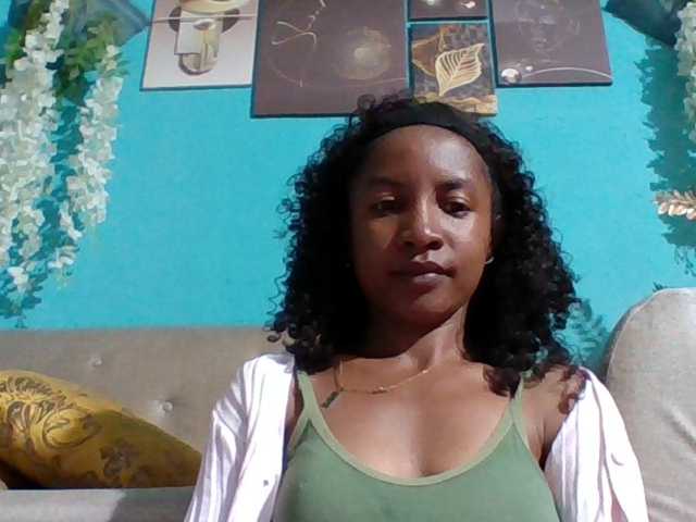 Nanciah live cam on BongaCams