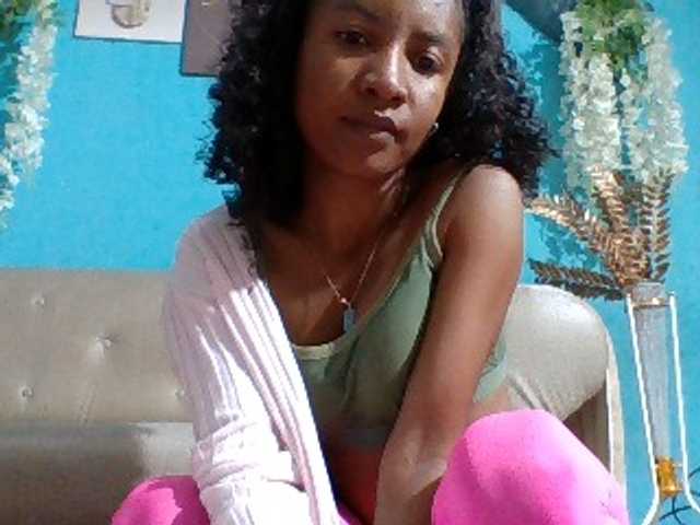 Nanciah live cam on BongaCams