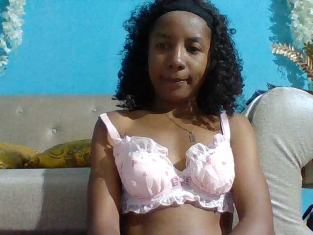 Nanciah live cam on BongaCams