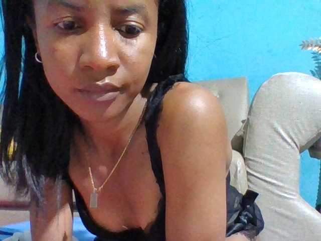 Nanciah live cam preview