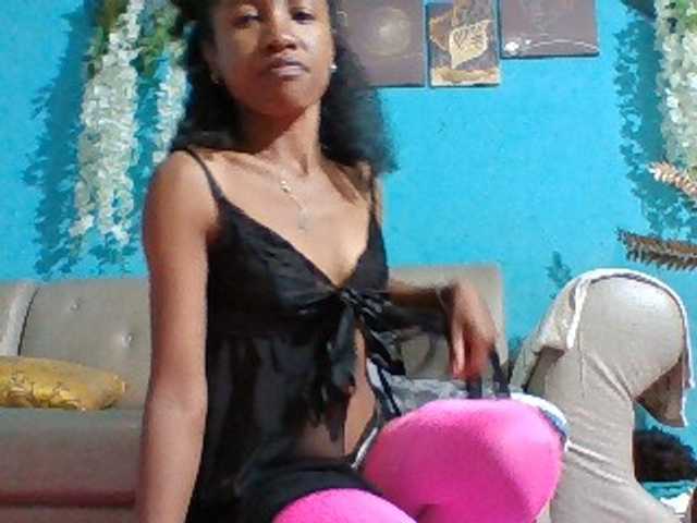 Nanciah live cam