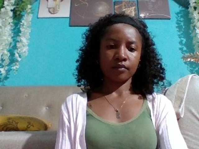 Nanciah live cam on BongaCams