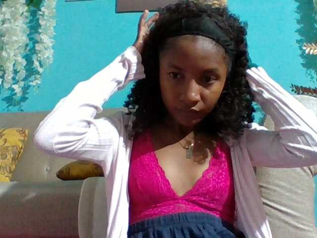 Nanciah live cam preview