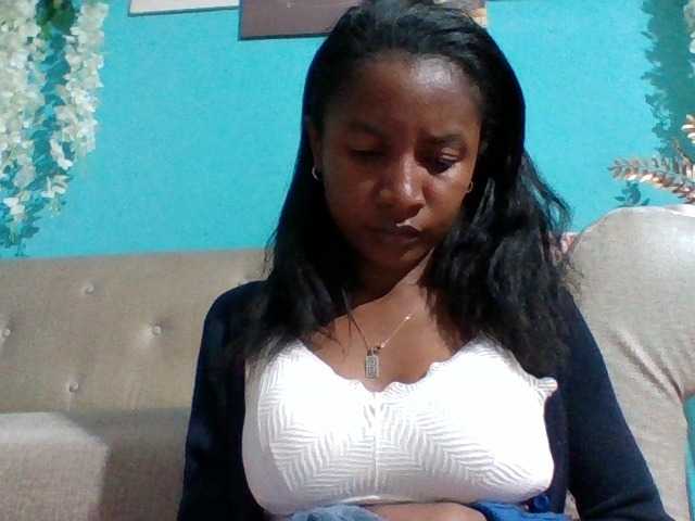 Nanciah live cam on BongaCams