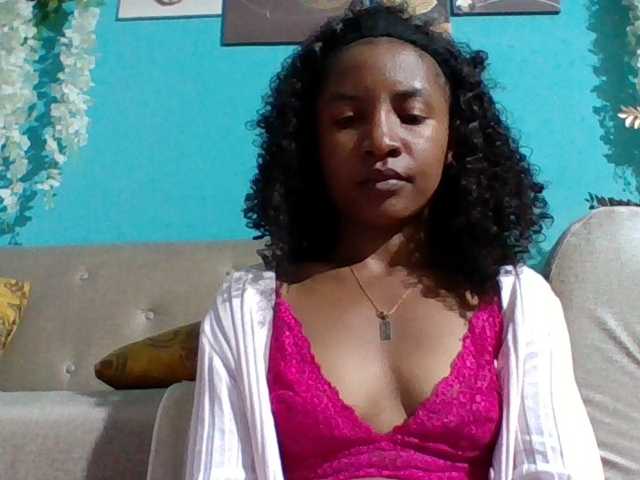 Nanciah live cam preview