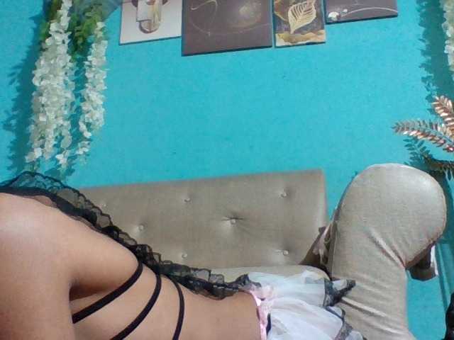 Nanciah live cam preview