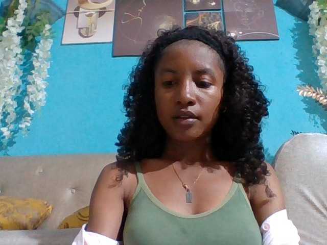 Nanciah live cam on BongaCams