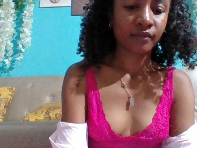 Nanciah live cam preview