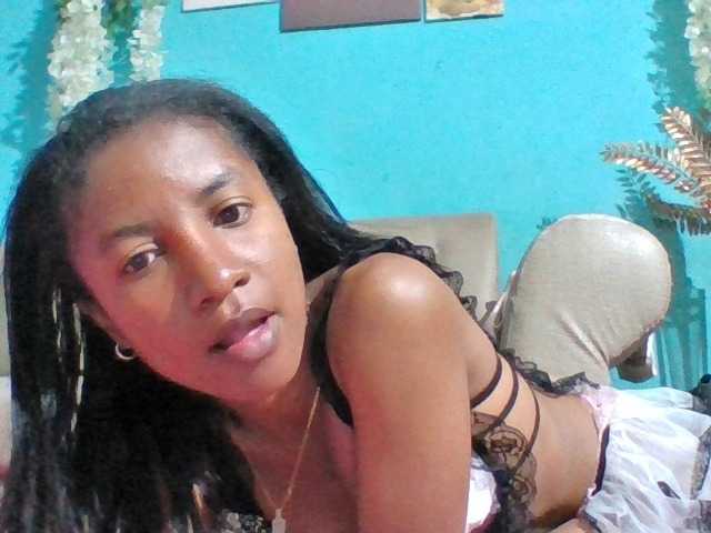 Nanciah live cam on BongaCams