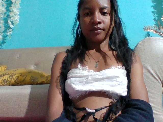 Nanciah, live now on BongaCams