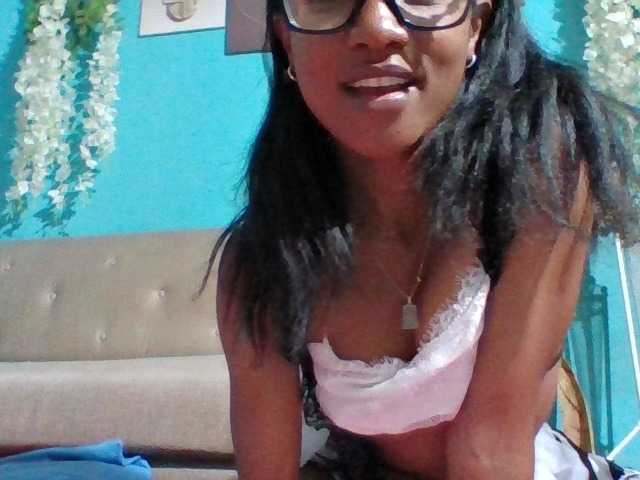 Nanciah live cam preview